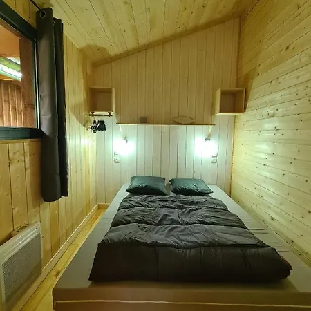 Aux Couleurs Du Ferret 3*