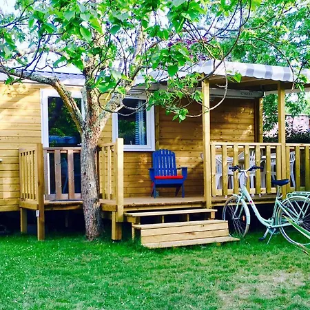 Aux Couleurs Du Ferret Camping 3*