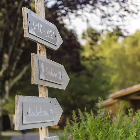 مكان تخييم Aux Couleurs Du Ferret