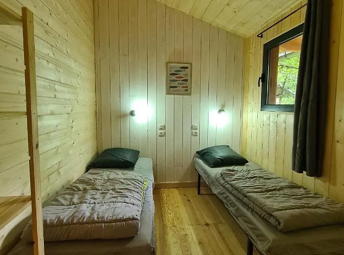 Aux Couleurs Du Ferret 3*