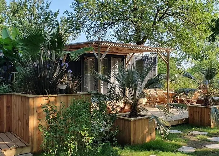 Aux Couleurs Du Ferret 3*