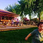 Aux Couleurs Du Ferret Campsite