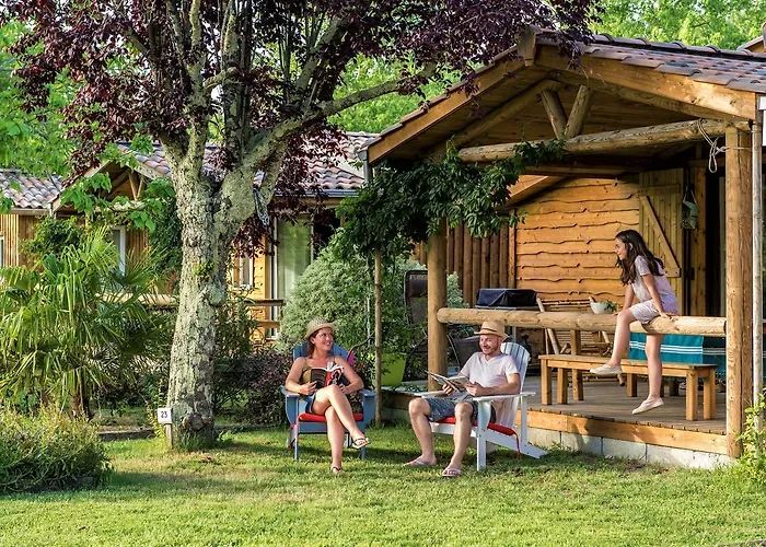 Aux Couleurs Du Ferret 3*